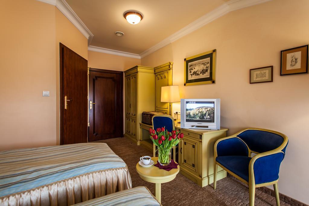 Hotel Na Podzamczu Tarnowskie Góry Szoba fotó
